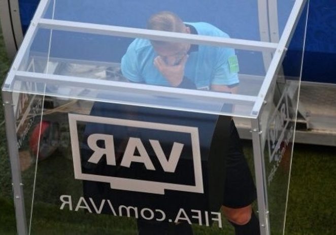 Another VAR Controversy As Employee Disconnects The Technology To Charge Phone During A Match