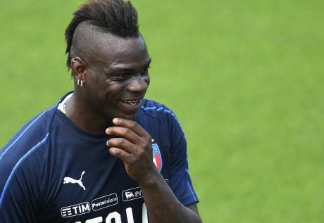 Balotelli Sent Off Seven Minutes After Coming On As Sub
