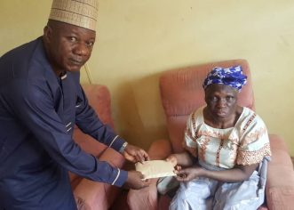 Sports Minister  Extends Kind Gesture To Sunday Bada’s Mother, Donates Cash,  Foodstuff
