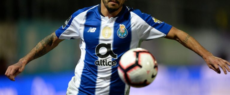 Corona’s Strike Help Porto  top Primeira Liga