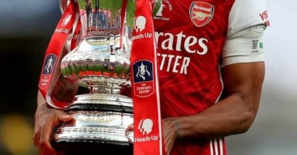 Atiku, Oliseh, Ikpeba, Peter Okoye, Celebrate Arsenal After FA Cup Triumph