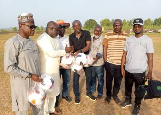 Niger Tornadoes Donate Balls To wakili Academy