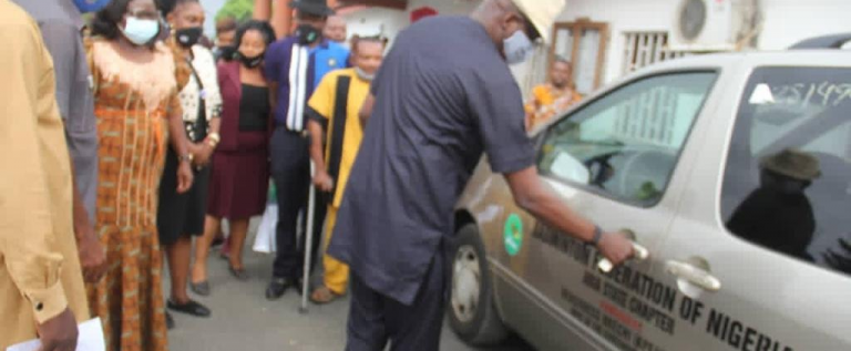 Abia’s State First Lady Donates Van To para-badminton