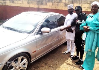 WBF Champion Oyetola Recieves N6 Million Car Reward