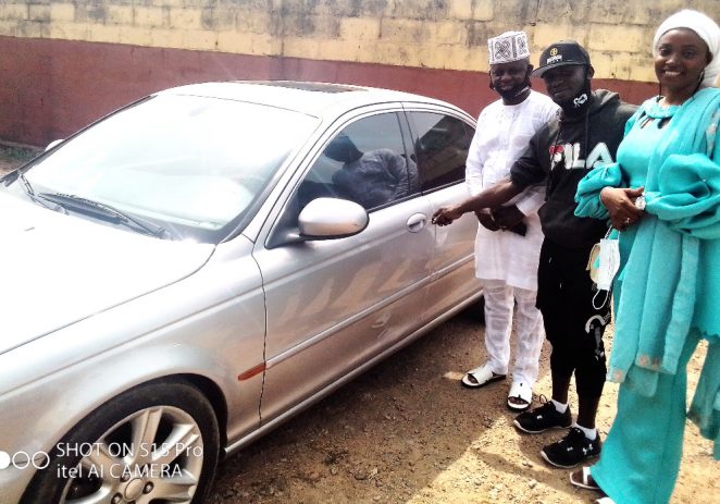 WBF Champion Oyetola Recieves N6 Million Car Reward