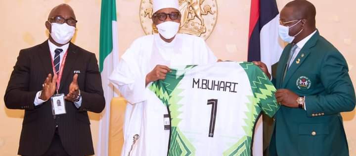 President Buhari Orders Pinnick, To Use Home-based Players In Super Eagles