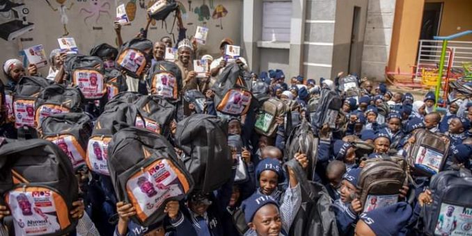 Super Eagles Captain Ahmed Musa Donates Books, Bags To School In Plateau State