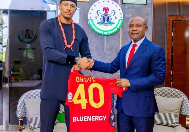 Gov Mba Hosts Super Eagles Goalkeeper Maduka Okoye in Enugu